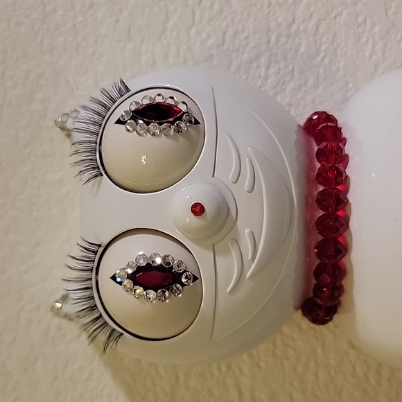 CUSTOM Jeweled White Lady Kit-Cat Klock clock - Picture 4 of 8